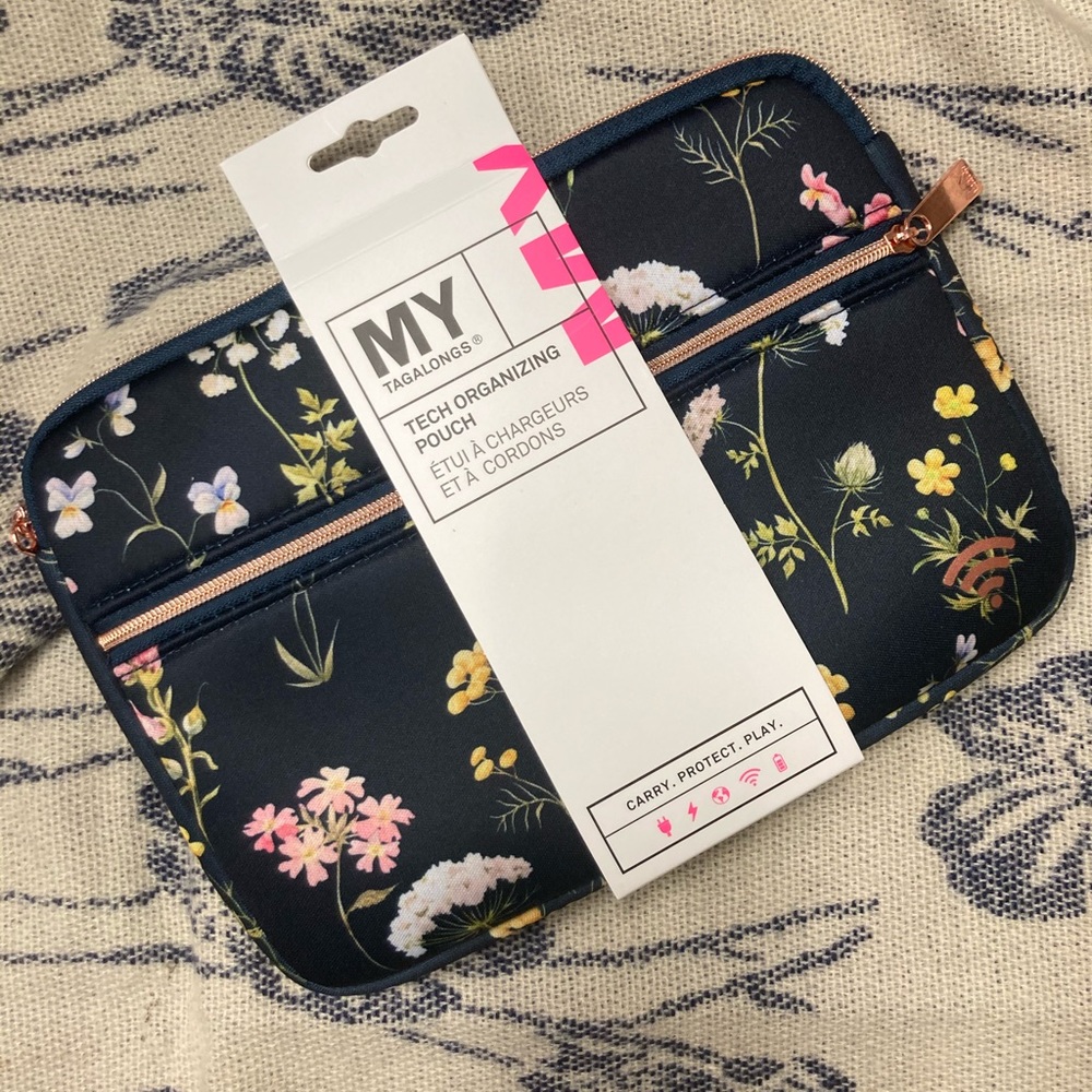 BRAND NEW MYTAGALONGS tech organizing pouch